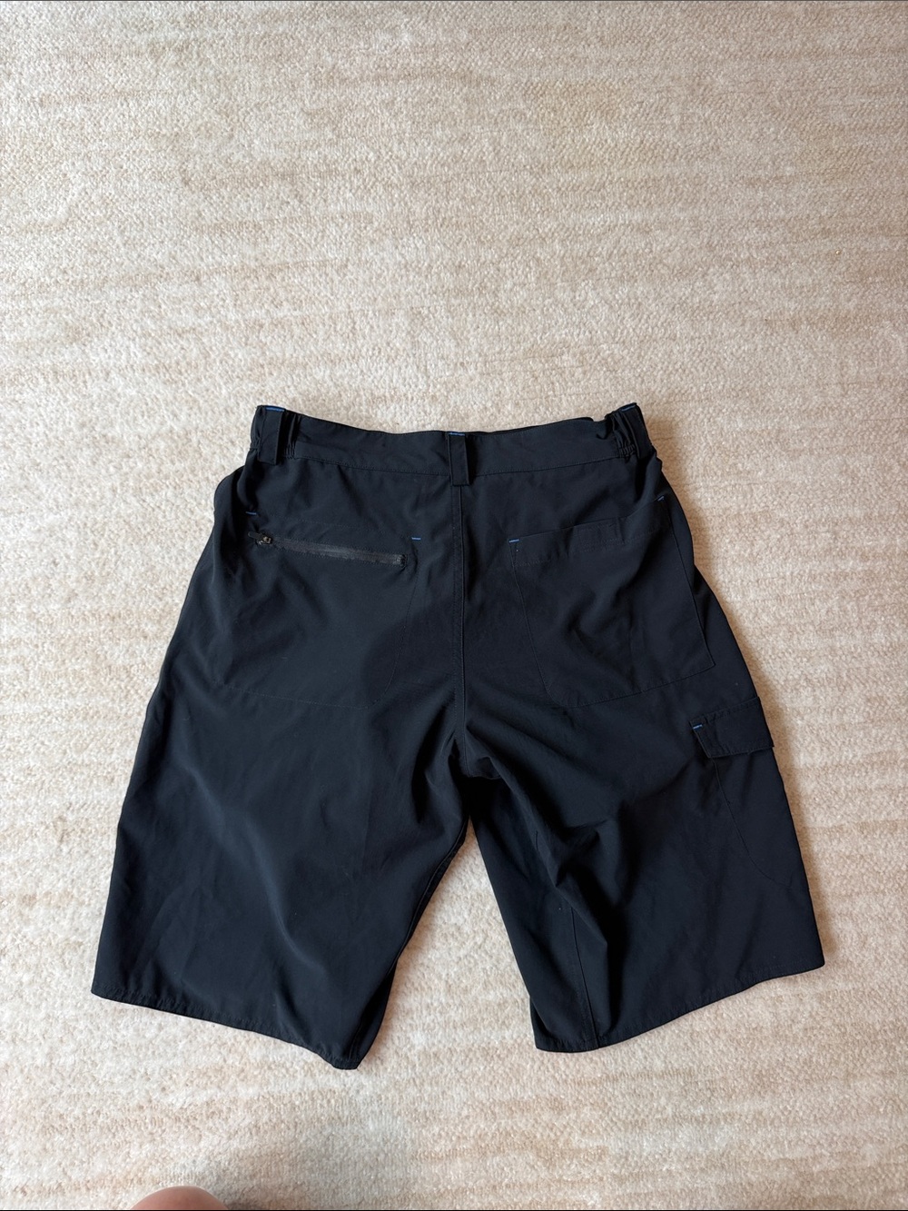 Performance Men's Black Cargo Shorts - Tech Pocket Style size M - Picture 2 of 6